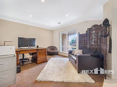 49 Rodlarni Crescent, Berwick