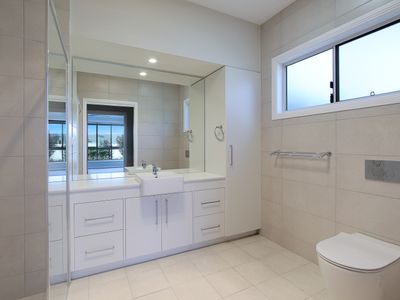 38 / 70 Little River Road, Braidwood