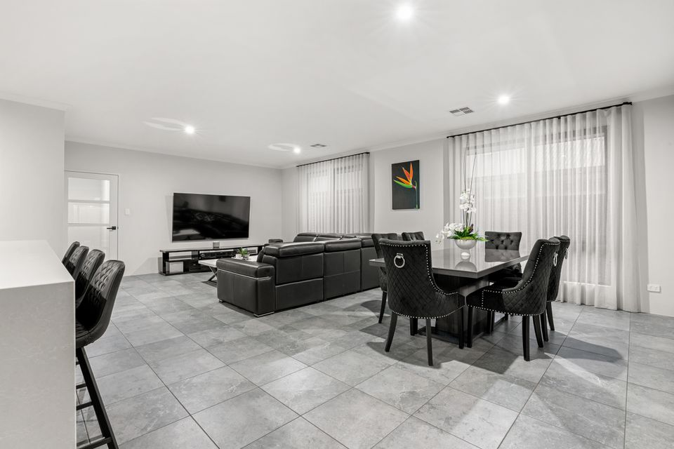 77 Avoca Chase , Baldivis