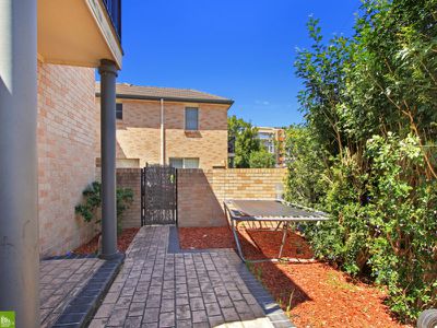 8 / 18-20 Osborne Street, Wollongong