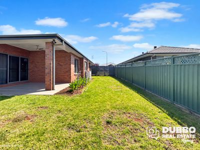 17 Eddy Court, Dubbo