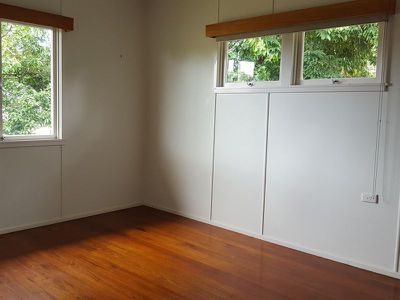 5 Fifth Avenue, Atherton
