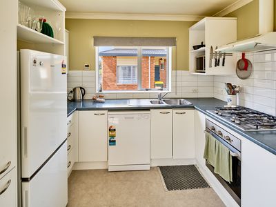 10 Pohutukawa Grove, Titahi Bay