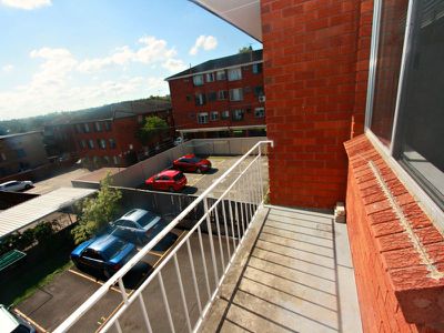 17 / 5 Bank Street, Meadowbank