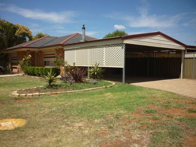 4 Magpie Close, Dubbo