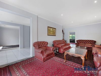 39 Kippenross Drive, Narre Warren South