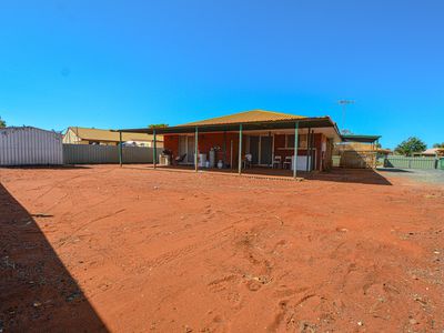 12 Etrema Loop, South Hedland