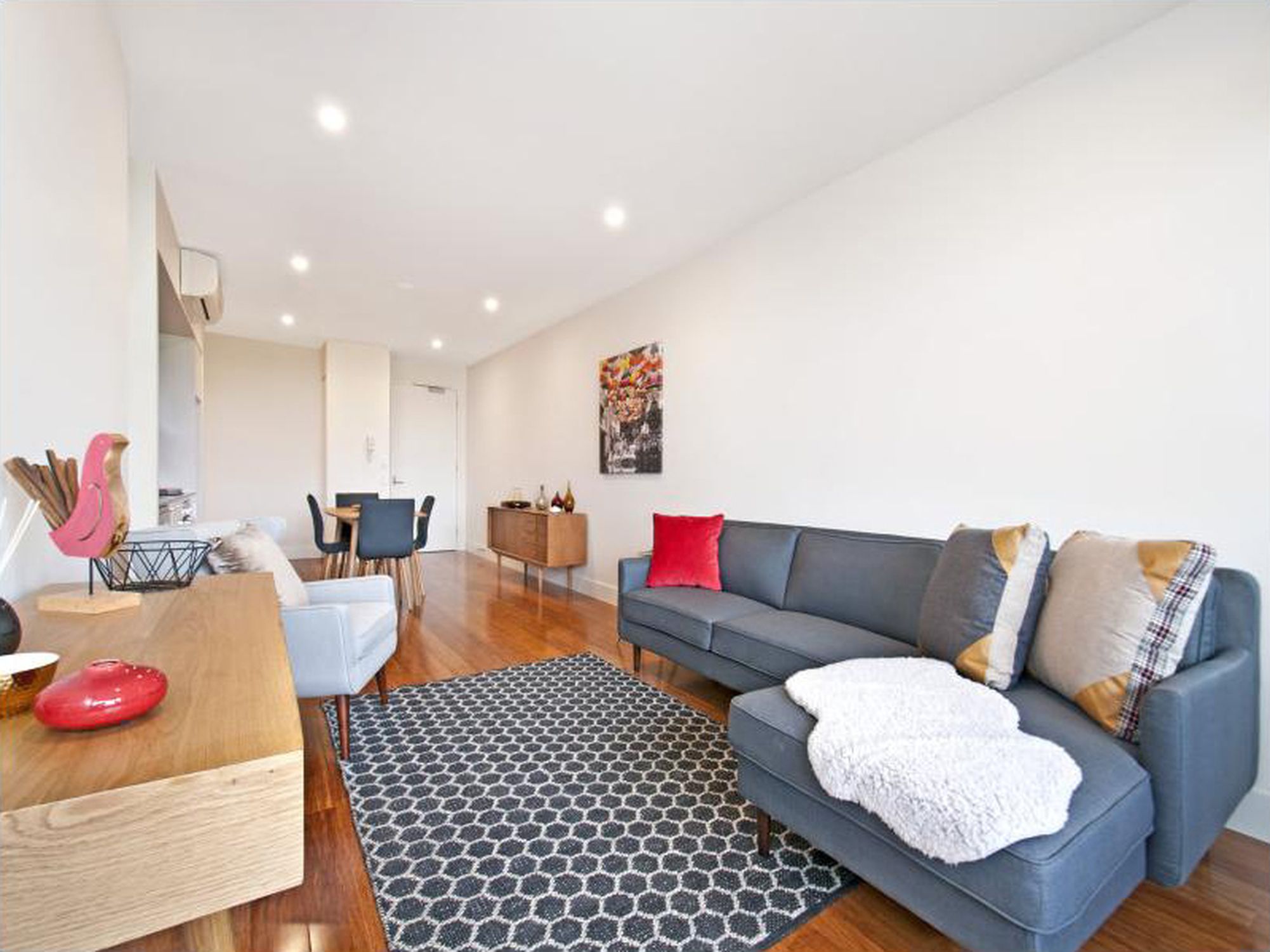 305 / 301 St Clair Avenue, St Clair