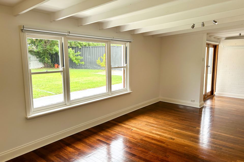 84 Safety Bay Rd, Shoalwater