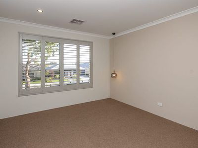 21 Windermere Boulevard, Aveley