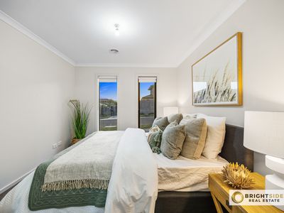 20 Manoora Avenue, Clyde North