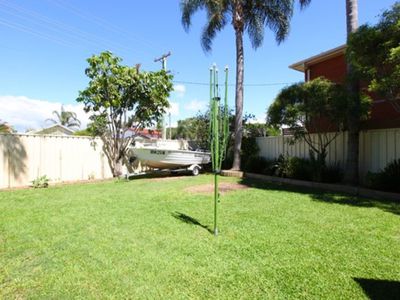 15 Peterborough Avenue, Lake Illawarra