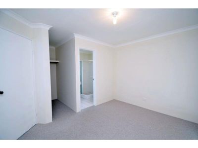 56 Ellamere Retreat, Maddington