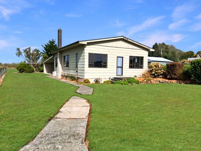 15 Sinclair Avenue, Nightcaps