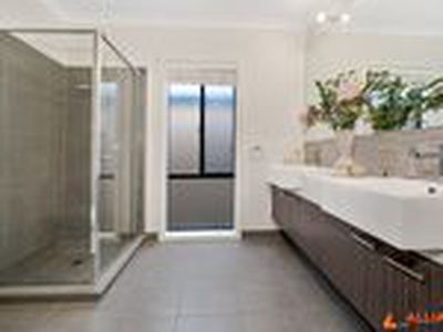 5 Statham View, Cranbourne West