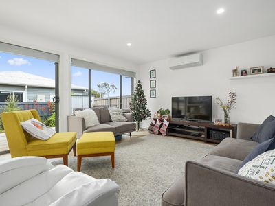 1 / 137a Beach Road, Margate