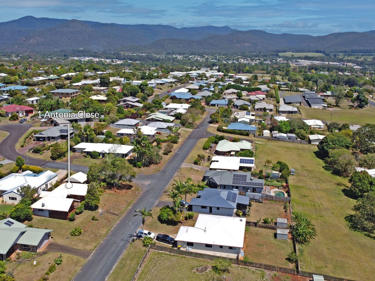 1 Antonia Close, Atherton