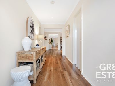 10 REDLEAF CLOSE, Hampton Park