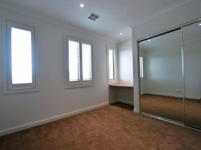 1 / 22 Sumersett Avenue, Oakleigh South