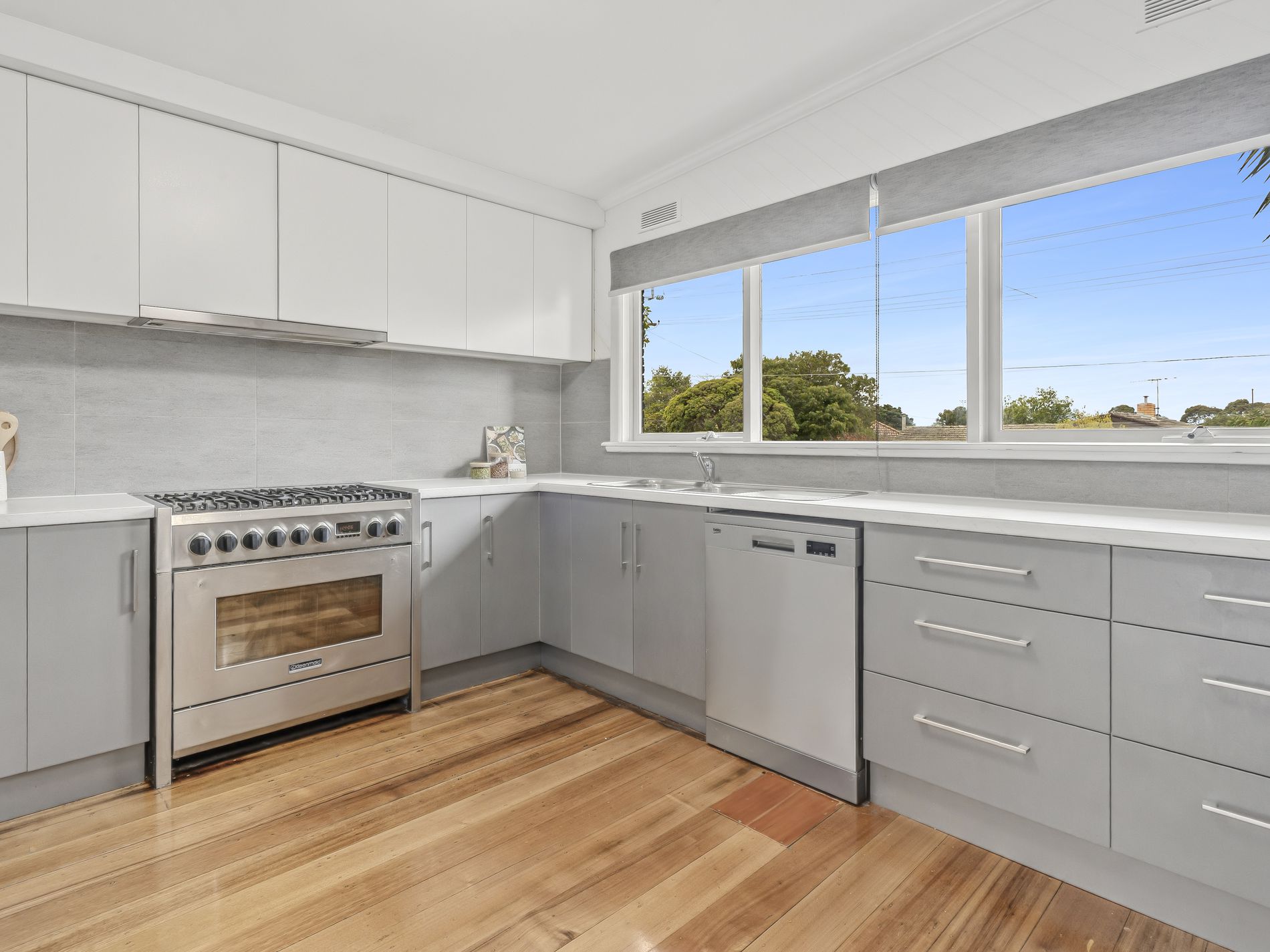 26 Learmouth Street, Belmont