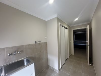 47 Canopus Circuit, Lara