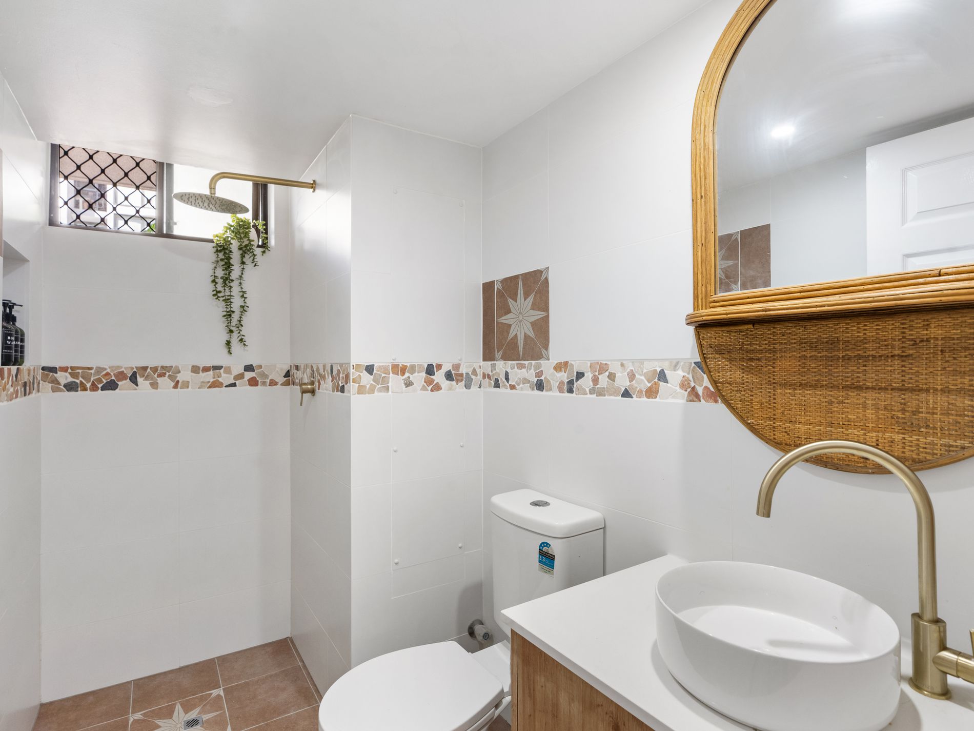 2 / 23 Garrick Street, Coolangatta