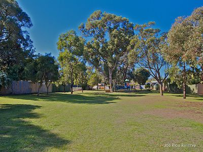 7 and 7A Arundale Crescent, Wembley Downs