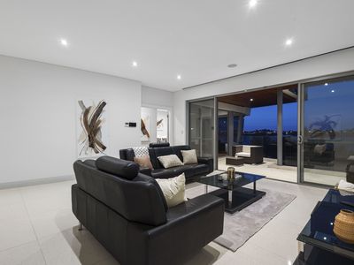 43 The Esplanade, Mount Pleasant