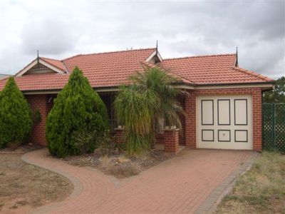 24 Grangewood Drive, Dubbo
