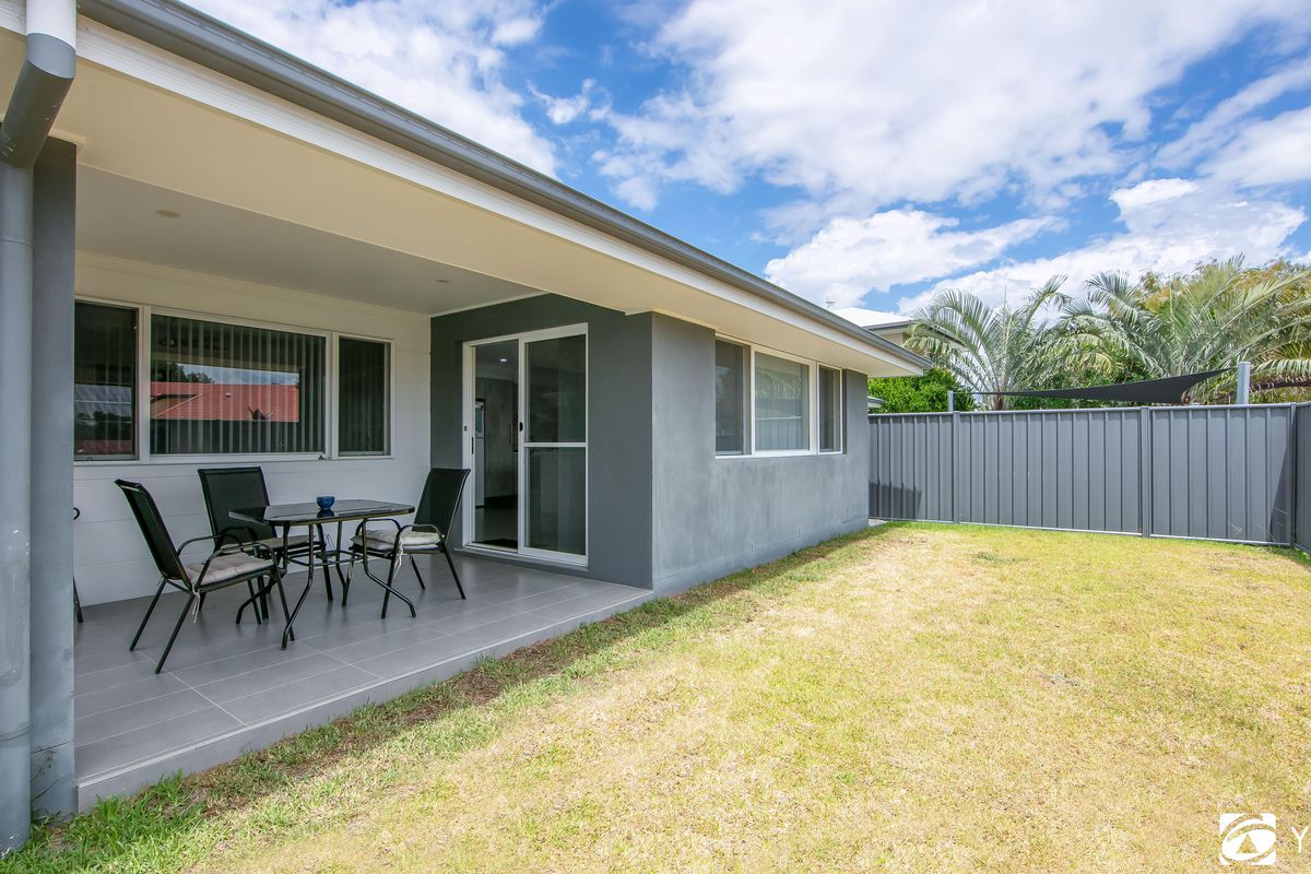 1 / 5 Bessy Close, Yamba