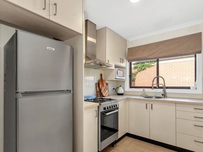 1 / 7 MAMBOURIN STREET, Werribee