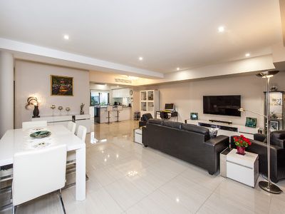 1 / 8 Hordern Street, Victoria Park