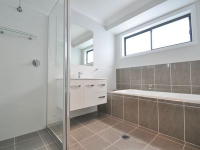 2 Venetian Court, Dubbo