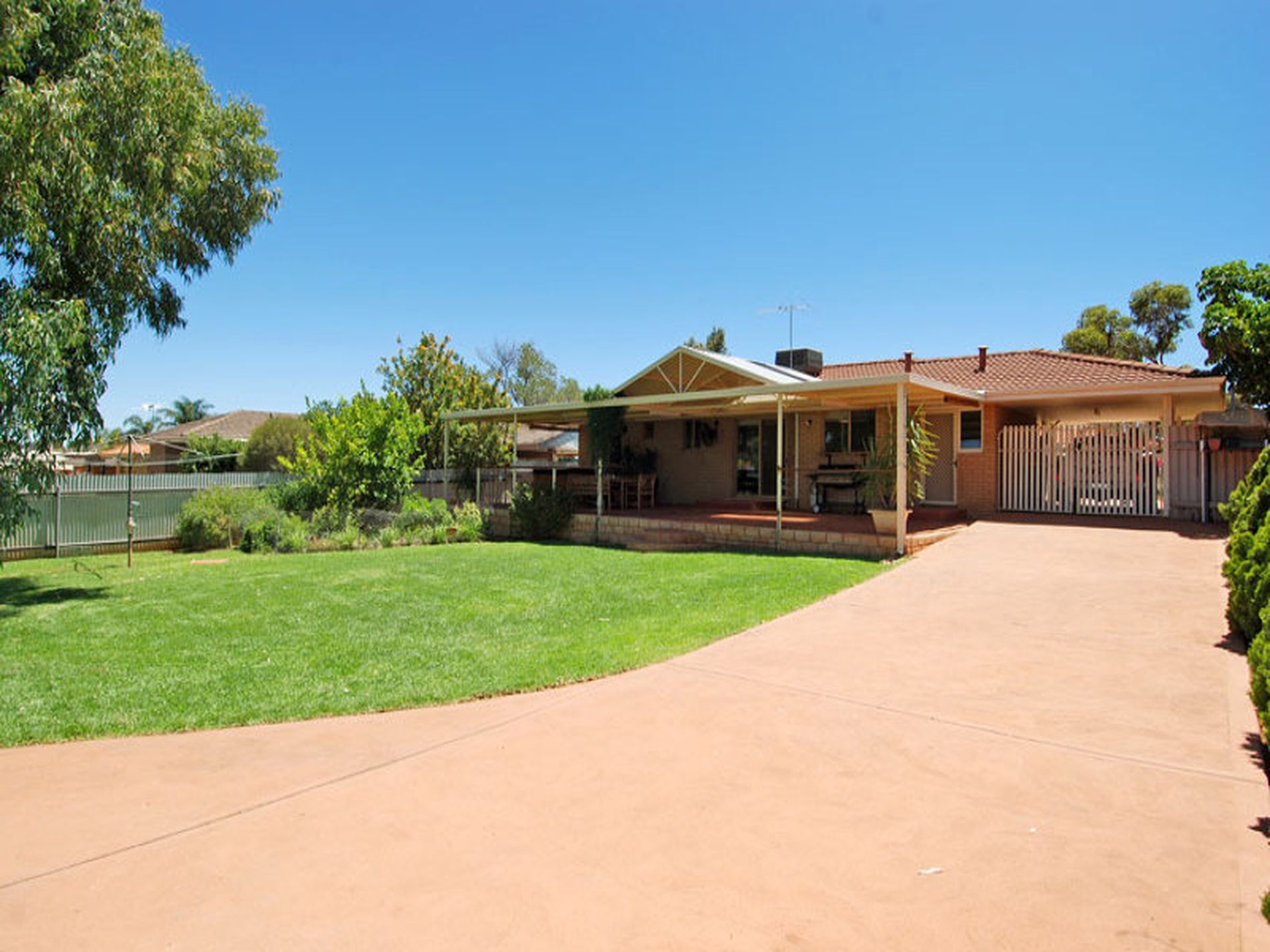 8 Cotter Place, Kalgoorlie