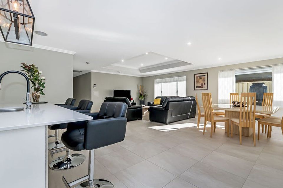 18 Minstrell Way , Madora Bay