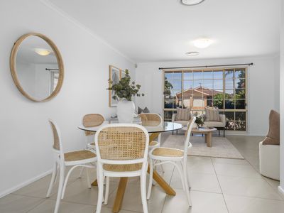 12 Glenrock Court, Wattle Grove