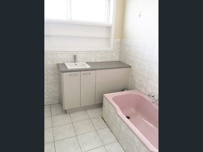 13 Browns Road, Clayton