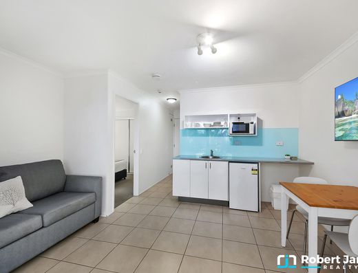 PREMIUM POSITION - DUAL KEY APARTMENT WITH VIEWS image 17