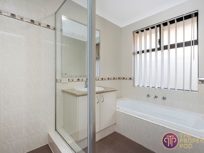 39 Sellafield Bend, Waikiki