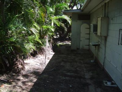 1 / 10 Howard, Cooktown