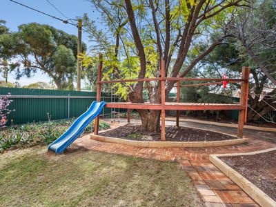9 Butterfly Street, Piccadilly