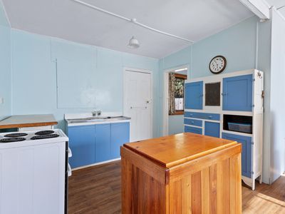 10 Honeysuckle Avenue, Sisters Beach