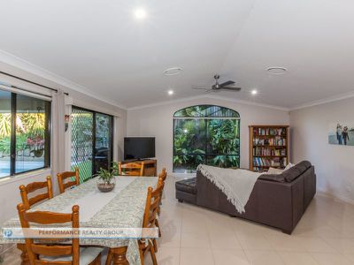 57 Laughlen Chase, Pacific Pines
