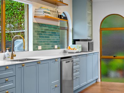 84 Chelsea View Drive, Chatswood