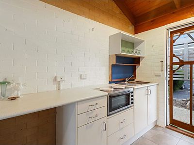 8 / 19 Lake Avenue, Ocean Grove