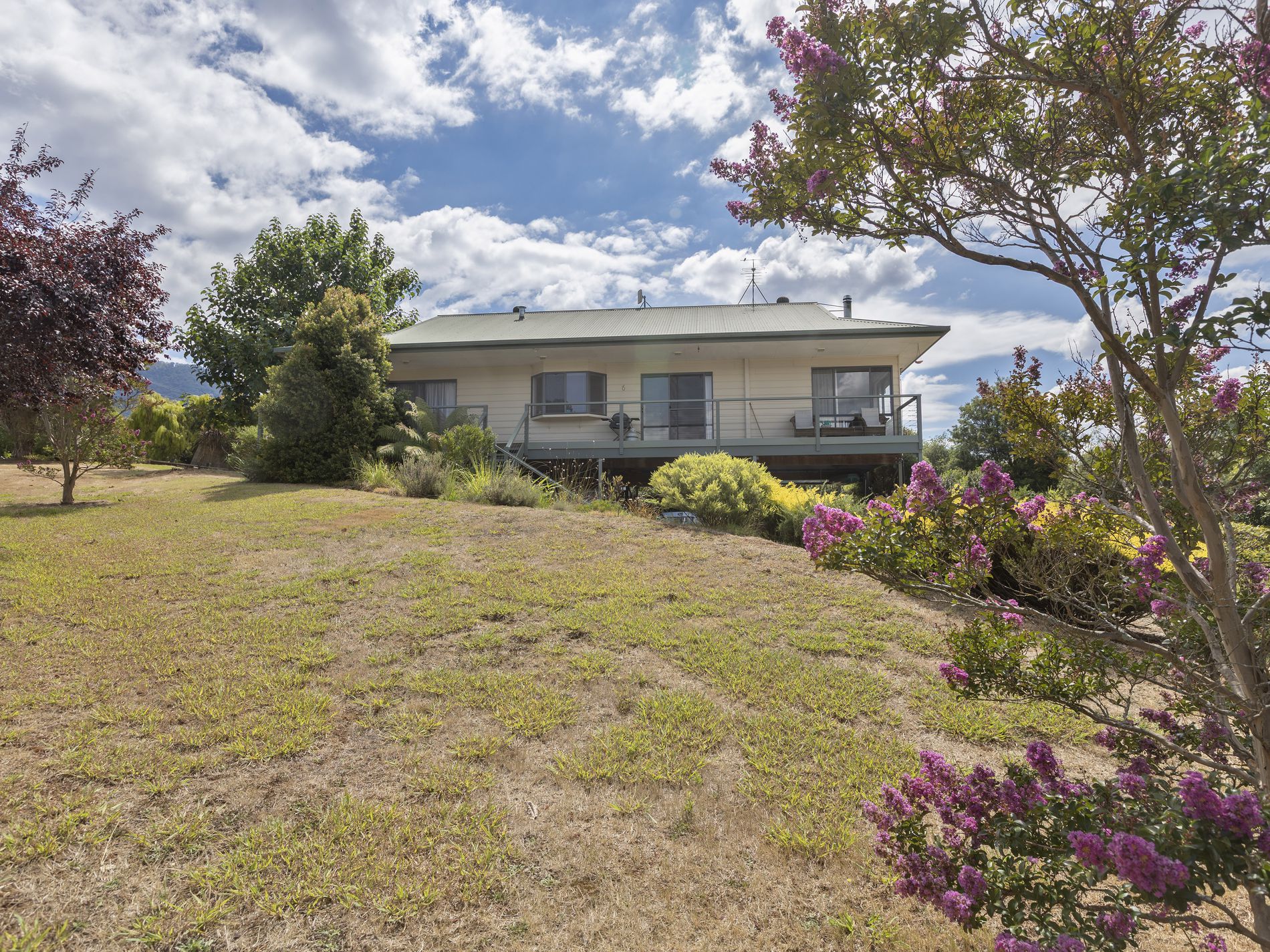 6 Charles Street, Tawonga