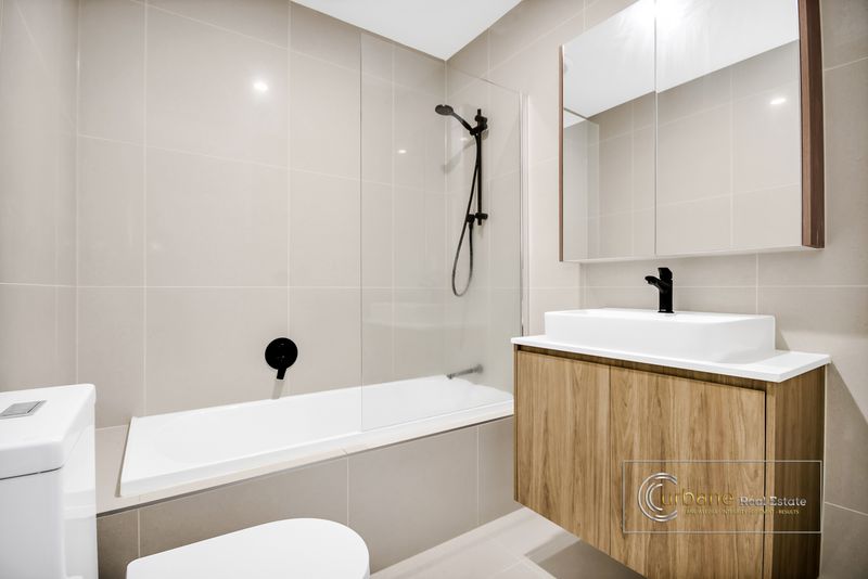 1 / 69 Great western Highway, Kingswood