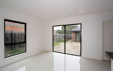 2-4 Edinburgh Drive, Beaconsfield