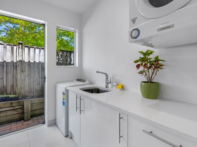 9 Penzance Road, Mairangi Bay