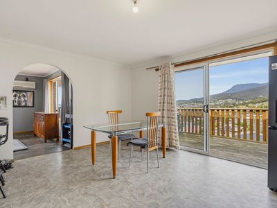 11 Lesdelle Street, Claremont
